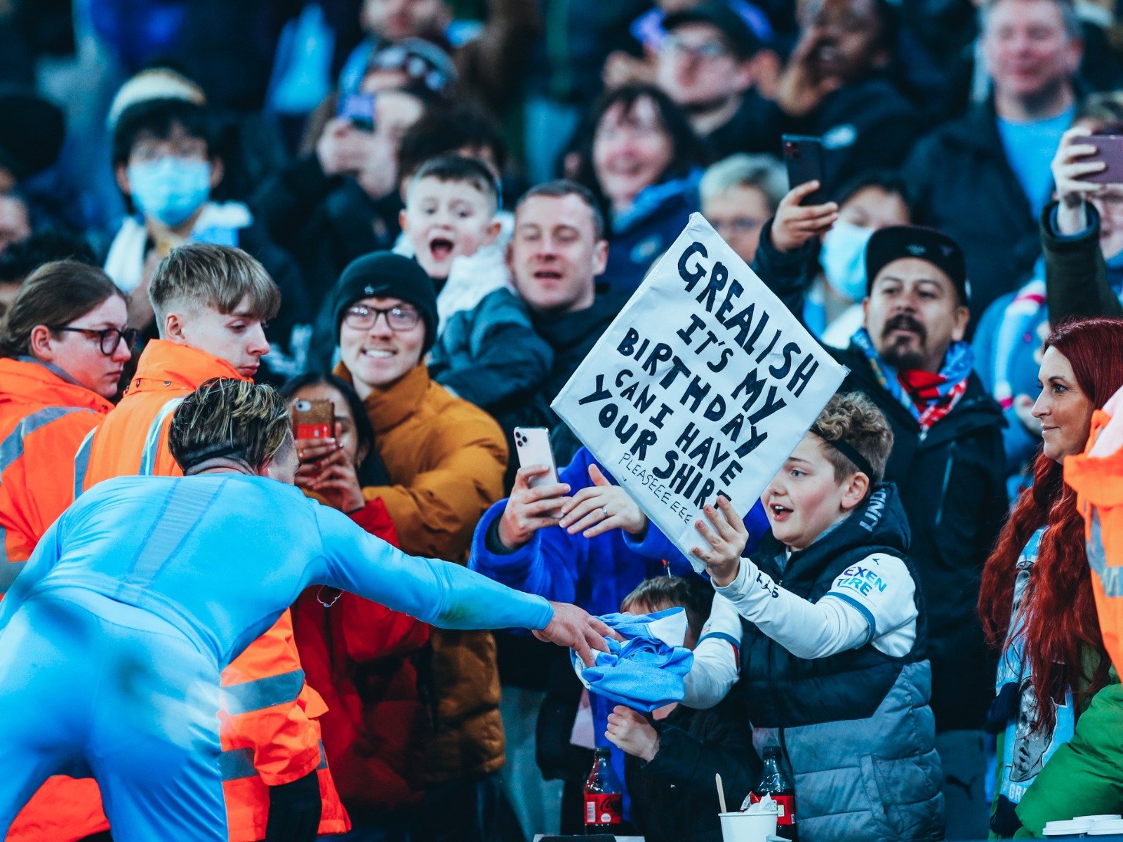 離了現實 離了現實